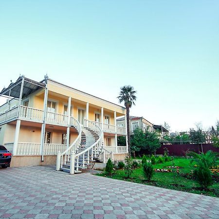 Green Garden Guest House Tskaltubo Exterior foto
